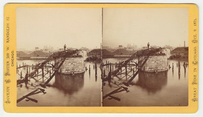 صورة مجسمة لجسر شارع فان بورين بعد حريق شيكاغو عام 1871 ، 1871 (صورة وزن الجسم على حامل البطاقة) بواسطة جورج إن بارنارد