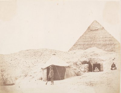 المصور أمام خيمته في موقع هرم خفرع خفرع 1851. بواسطة جورج ويلسون بريدجز