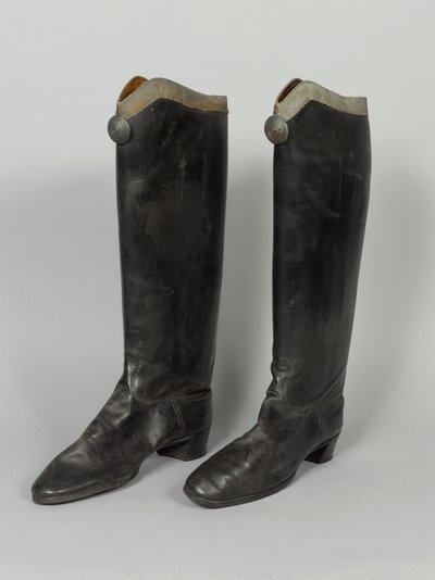 حذاء من طراز von Zieten Hussars ، يرتديه صاحب السمو الملكي دوق كونوت ، قبل عام 1914 (حذاء طويل) بواسطة المدرسة الألمانية