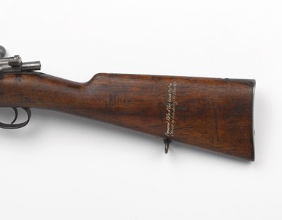 بندقية ماوزر M1896 عيار 7.92 مم 1896 استخدمها الجنرال لويس بوثا بواسطة المدرسة الألمانية