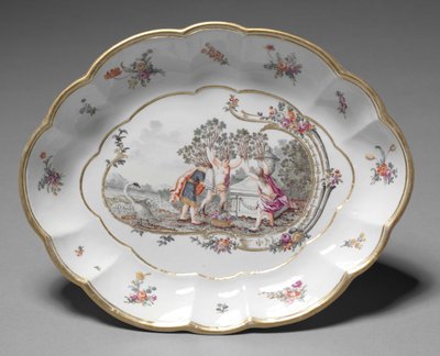 طبق بيضاوي ، مصنع Nymphenburg Porcelain Factory ، 1760-1765 بواسطة المدرسة الألمانية