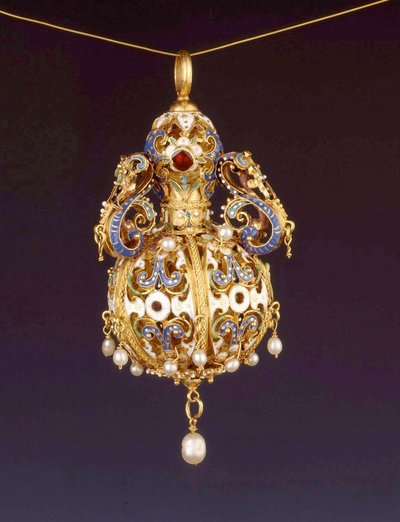 بوماندر ، c.1600 (مينا ذهب مصوغة بطريقة cloisonne) بواسطة المدرسة الألمانية