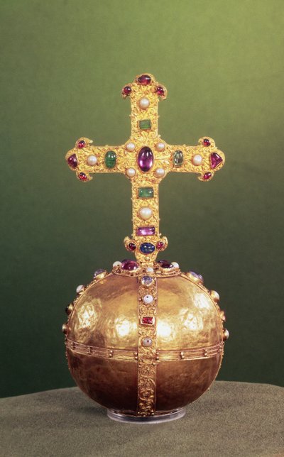 The Imperial Orb of the Roman Roman Emperors ، ألمانيا الغربية ، أواخر القرن الثاني عشر (كتلة راتينجية مغطاة بورق ذهبي ، مزين باللؤلؤ) بواسطة المدرسة الألمانية
