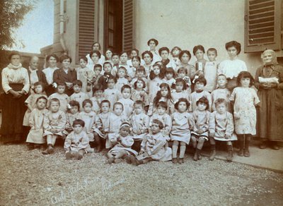أطفال الاحتياط في روضة 'Italia Nuova' ، 20/09/1915 (b / w photo) بواسطة جياكومو بروجي