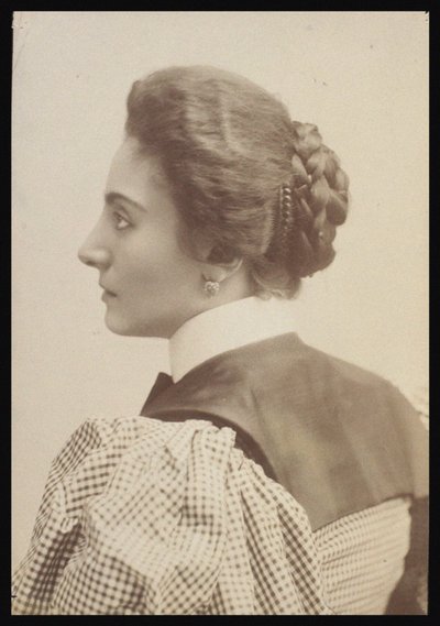 صورة جيما بيلينشيوني (1864-1950) par جياكومو بروجي (1822-1881) ، - صورة فوتوغرافية - مجموعة خاصة بواسطة جياكومو بروجي