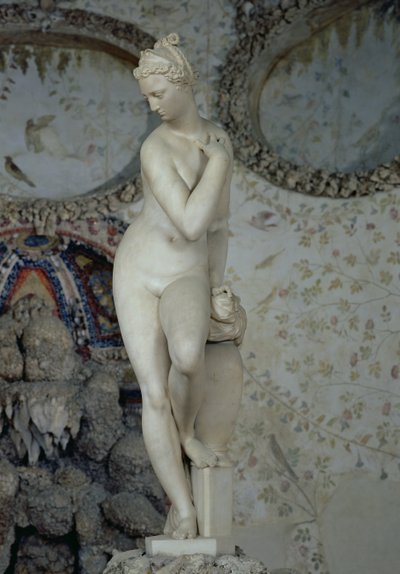 فينوس تخرج من حمامها ، 1573 (رخام) بواسطة Giambologna