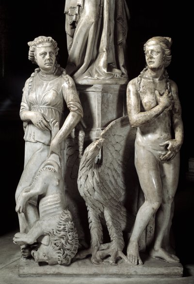 Detail of the sculpted groups supporting the Chair realized by Giovanni Pisano (1248-1314): two cardinal virtues (Detail of the sculptures supporting the marble pulpit, two cardinal virtues) 1302-1311 Cathedrale de Pisa (Duomo di Pisa), Italy بواسطة جيوفاني بيسانو