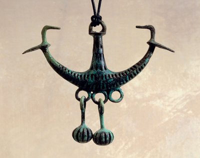 Anchor-shaped pendant, jewelry in bronze, from Axioupolis, Greece, Greek Civilization, 8th-7th Century BC بواسطة اليونانية
