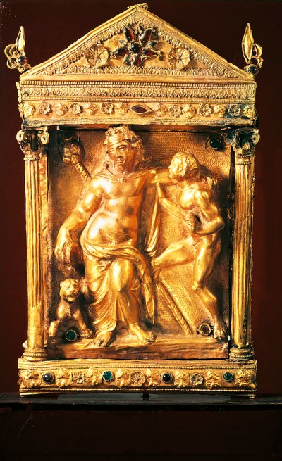 Naiskos مع Dionysus المخمور والسخان ، معبد صغير على الطراز الهلنستي مع العقيق والزمرد من ثيساليا ، القرن الثاني قبل الميلاد (ذهبي) بواسطة اليونانية