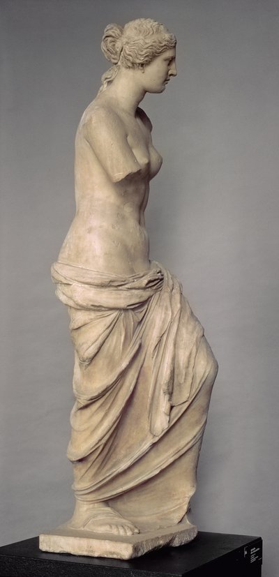 فينوس دي ميلو ، منظر جانبي ، يوناني ، الفترة الهلنستية ، c.100-130 قبل الميلاد (رخام) (لرؤية أمامية انظر 14152) بواسطة اليونانية