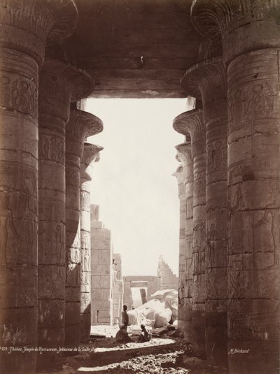 طيبة ، معبد الراميسيوم ، داخل قاعة الأعمدة ، 1870. بواسطة جورج هنري بشارد
