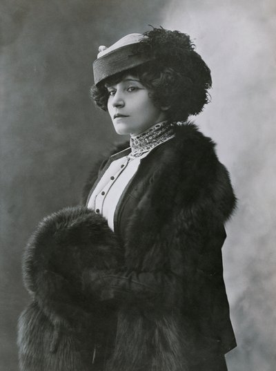 كوليت ، اسم مستعار لـ Sidonie-Gabrielle Colette (Saint-Sauveur-en-Puisaye بواسطة هنري مانويل