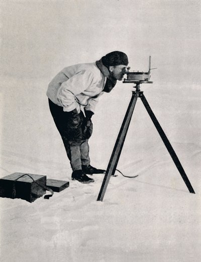 الكذب. بينيل مع بوصلة منشورية ، ديسمبر 1910 ، 1913 بواسطة هربرت بونتينج