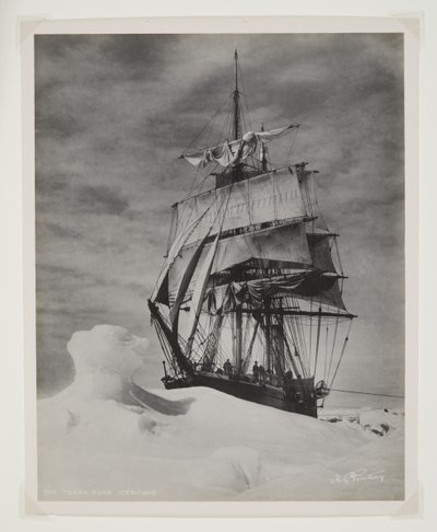 The Terra Nova Icebound (طباعة بروميد) بواسطة هربرت بونتينج