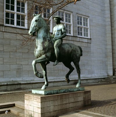 The Rider، 1908 (bronze) بواسطة Hermann Hahn
