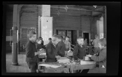 ربما قاعة النحت في مدرسة كيمنتهتا الابتدائية بواسطة هوغو سيمبرج