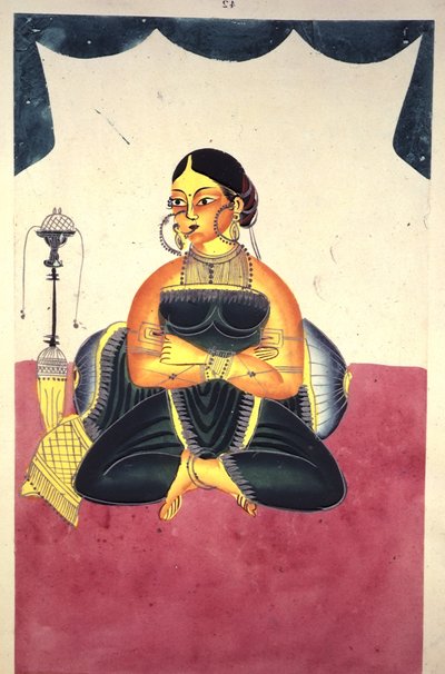 أضف Or 906 A Courtesan جالس القرفصاء بجانب أنبوب "النرجيلة" ، حوالي 1865 (ألوان مائية وطلاء فضي على ورق) بواسطة المدرسة الهندية