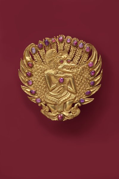 Brooch, late 19th century (gold and rubies) بواسطة المدرسة الاندونيسية
