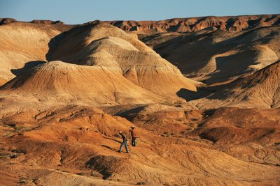 مشاهد حول وو كاي وان في صحراء غوبي، شينجيانغ، غرب الصين، 2007 (صورة فوتوغرافية) بواسطة ايرا بلوك