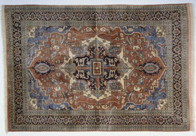 Heriz carpet (silk) بواسطة المدرسة الإيرانية
