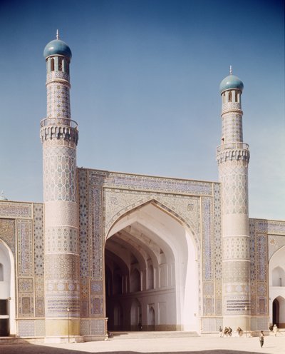 مسجد جامع أو جامع الجمعة ، الذي تأسس عام 1200 ، أعيد بناؤه عام 1498 بواسطة مدرسة إسلامية