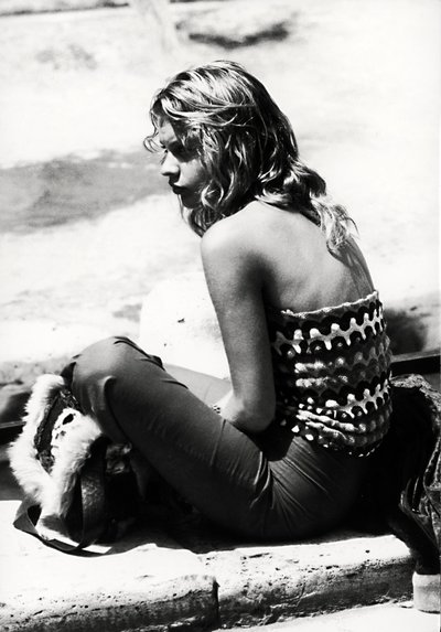 شاب هيبي ، ج .1970 بواسطة مصور إيطالي