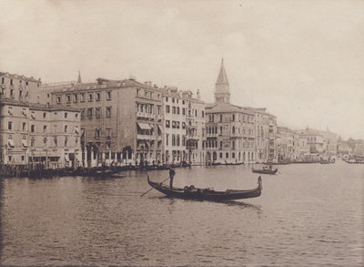القناة الكبرى ، الفنادق (b / w photo) بواسطة مصور إيطالي