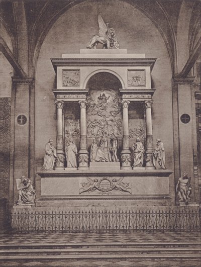 Monumento A Tiziano (صورة b / w) بواسطة مصور إيطالي
