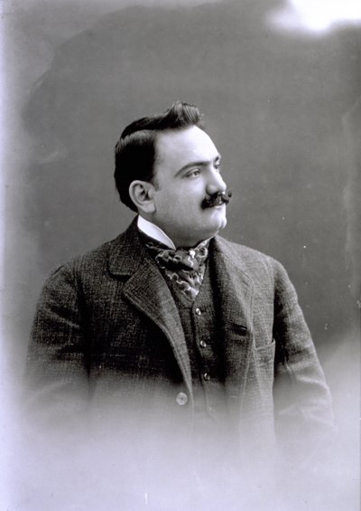 صورة إنريكو كاروسو ، عام 1900 بواسطة مصور إيطالي
