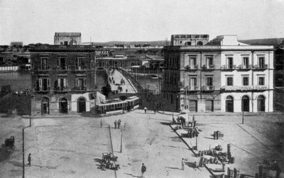تارانتو ، بيازا فونتانا ، جسر نابولي (صورة b / w) بواسطة مصور إيطالي