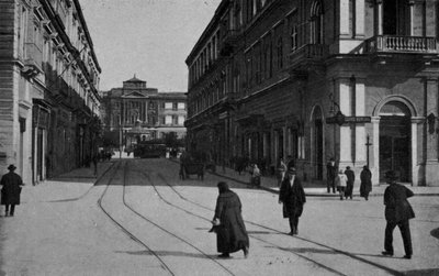 تارانتو ، فيا أرتشيتا ، مبنى المكاتب (b / w photo) بواسطة مصور إيطالي