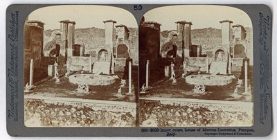 منزل ماركوس لوكريتيوس ، بومبي ، من مكتبة أندروود للسفر ، 1895 (صورة بني داكن) بواسطة مصور إيطالي