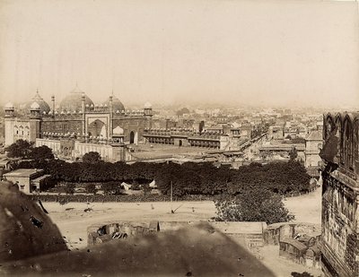 منظر لمدينة أجرا ومسجد موتي (قلعة أجرا) ، حوالي 1890 (طبعة الجيلاتين الفضية) بواسطة مصور إيطالي