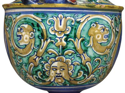 مزهرية بمقبض Deruta maiolica ، c.1525-50 بواسطة المدرسة الايطالية