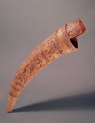 أوليفة ، من كنز القديس سرنين ، ورشة ساليرنو (انظر أيضًا 175919) بواسطة المدرسة الايطالية