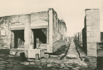بناء Eumachia كما هو (الحفر) بواسطة المدرسة الايطالية