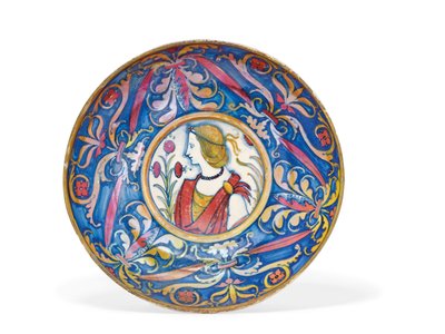 طبق أمبريان ماجوليكا من الذهب والياقوت اللامع ، من Deruta إلى Gubbio ، حوالي 1510-20 بواسطة المدرسة الايطالية