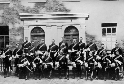 ضباط أول رويال دراغون ، ثكنات جسر الجسر ، دبلن ، أيرلندا ، 1896. بواسطة ج.روبنسون والابن