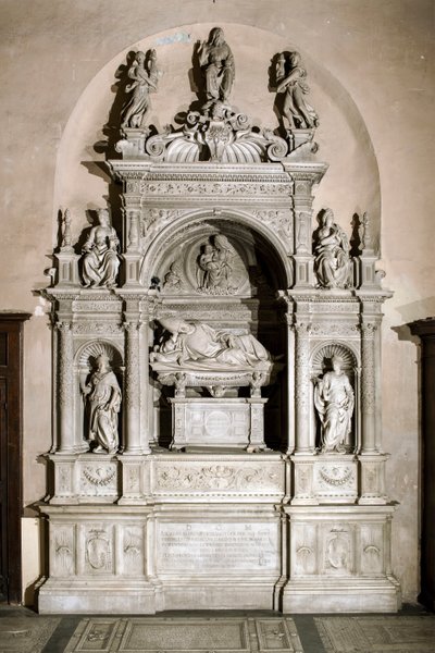 نصب جنائزي تكريما للكاردينال أسكانيو ماريا سفورزا (نحت من الرخام ، 1505-1507) بواسطة جاكوبو سانسوفينو