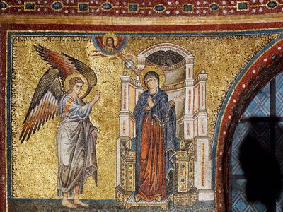 البشارة، تفاصيل تتويج العذراء وقصص مريم، رسمها جاكوبو توريتي، فسيفساء في حوض مداري، كنيسة سانتا ماريا ماجوري، روما، إيطاليا بواسطة جاكوبو توريتي