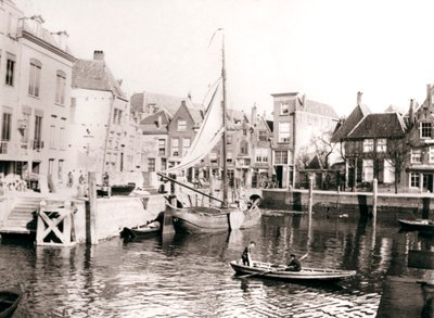 ساحة القناة ، دوردريخت ، هولندا ، 1898. بواسطة جيمس باتكين