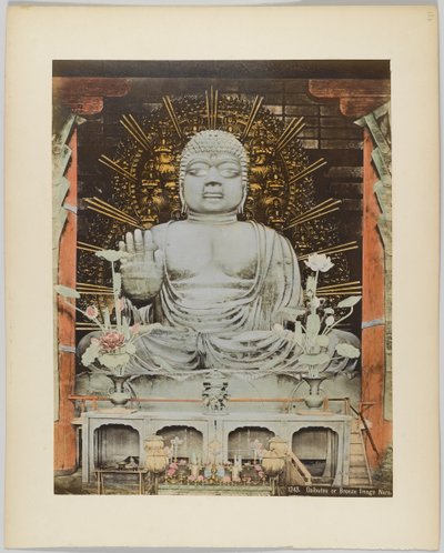 Daibutsu أو Bronze Image ، نارا ، اليابان (صورة بلون أبيض وأسود ملونة يدويًا) بواسطة مصور ياباني