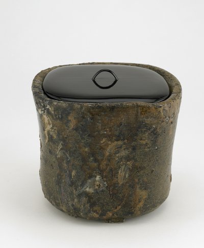 مرطبان حفل الشاي ، إمبي ، محافظة أوكاياما ، فترة إيدو ، 1625-50 (سيراميك) بواسطة المدرسة اليابانية