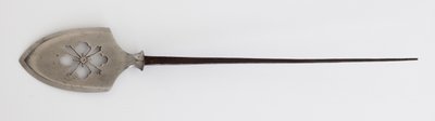 Yanone (رأس السهم) من النوع المسطح (hirane) بتصميم Hanabishi المثقوب (الفولاذ) بواسطة المدرسة اليابانية