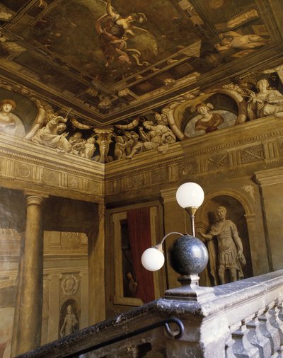 العمارة الباروكية: درج مرسوم في trompe l'oeil (trompe-l'oeil) (القرن السابع عشر). رسم جان داريت (1613-1668). فندق دي شاتورينارد. Aix en Provence (Aix-en-Provence)، Bouches du Rhone (Bouches-du-Rhone) (13). بواسطة جان داريت