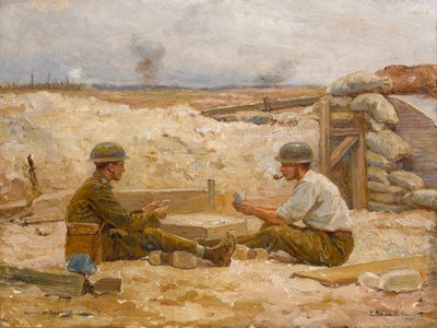 ضابطان بريطانيان يلعبان بطاقات خارج مخبأهما ، Secteur de Bapaume ، 1918-1920 بواسطة جان جاك برن بيليكور