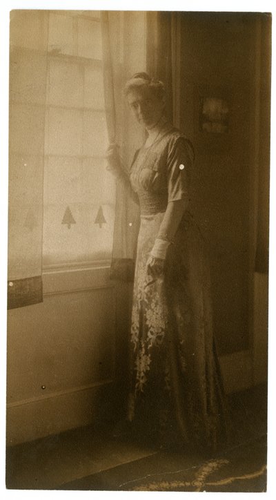 أليس ستيفنز ، وندسور ، فاتو ، c.1905-40 (صورة فضية جيلاتينية) بواسطة جيسي تاربوكس بيلز