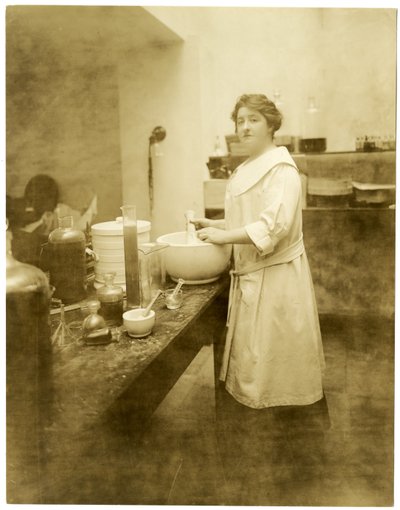 آن آن هافيلاند ، عطر ، حوالي 1915 - 28 (صورة فضية للجيلاتين) بواسطة جيسي تاربوكس بيلز