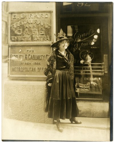 مدام جيرارد من نيويورك ، مطعم وسط المدينة الشهير 92 William St ، 1910 بواسطة جيسي تاربوكس بيلز