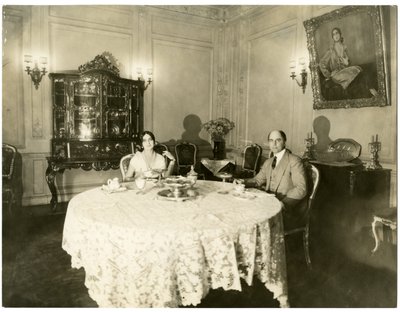 مايكل فوكين وزوجته فوكينا ، حوالي 1926-1936 (صورة فضية من الجيلاتين) بواسطة جيسي تاربوكس بيلز